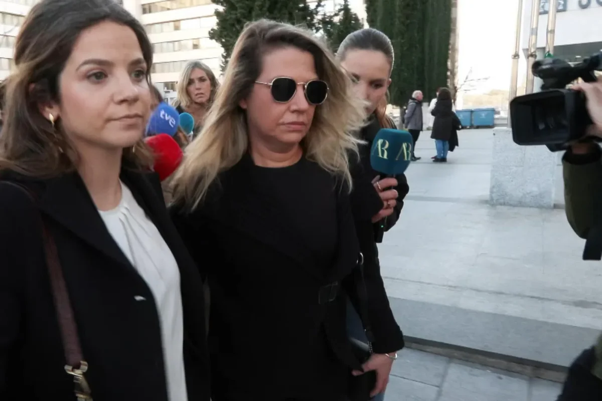 La asesora de Begoña Gómez defiende la transparencia en la gestión de correos académicos